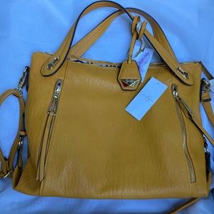 Jessica Simpson must have shoulder bag